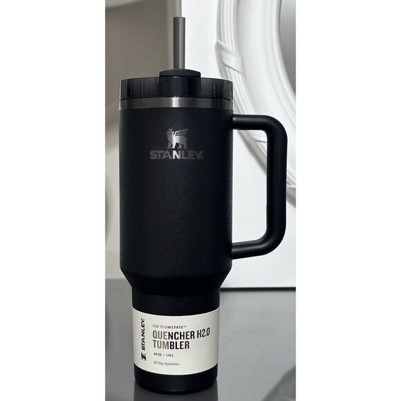 Stanley Quencher H2.0 FlowState 40oz‎ Tumbler, BLACK MOON - Picture 2 of 6